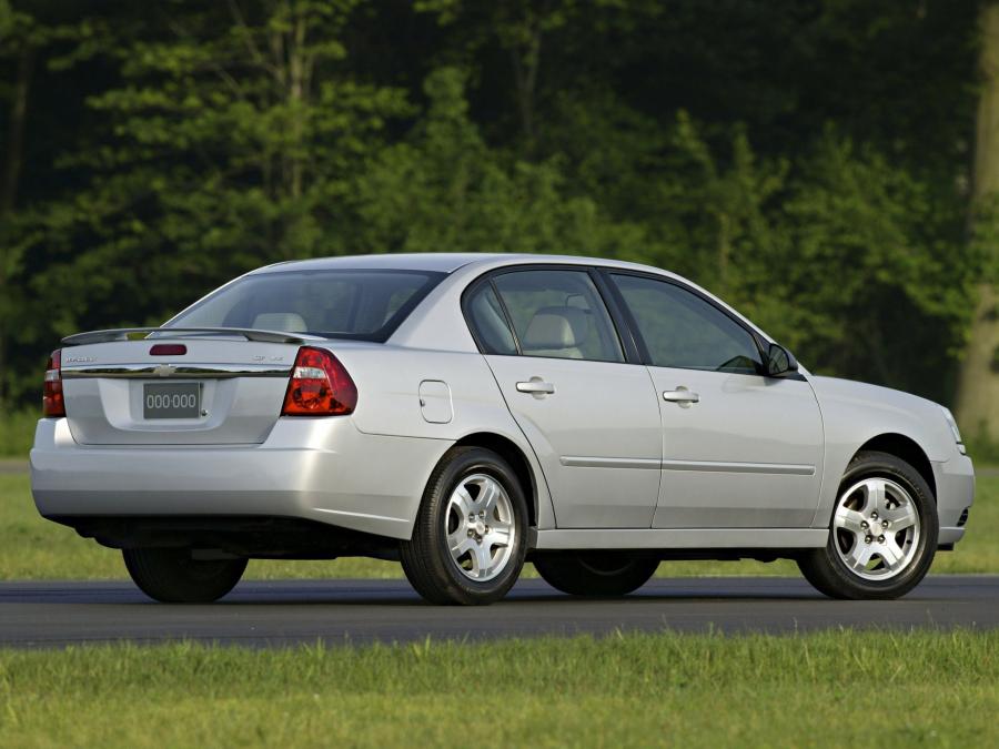  Chevrolet Malibu 2004 года  (фото 8 из 72)